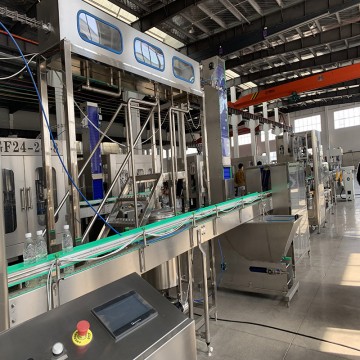 Drinking mineral water production machine