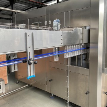 air conveyor system of the pet bottle 3 in a filling machine